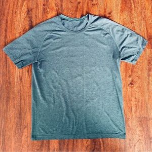 Lululemon metal vent tech shirt (XL)